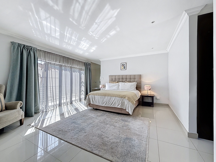 5 Bedroom Property for Sale in Equestria Gauteng