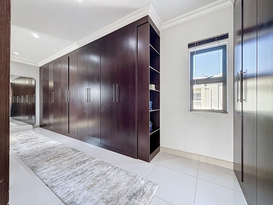 5 Bedroom Property for Sale in Equestria Gauteng