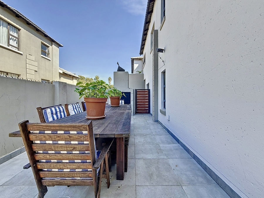 5 Bedroom Property for Sale in Equestria Gauteng