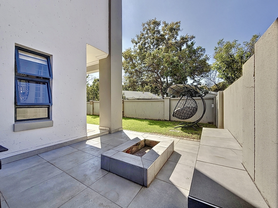 5 Bedroom Property for Sale in Equestria Gauteng