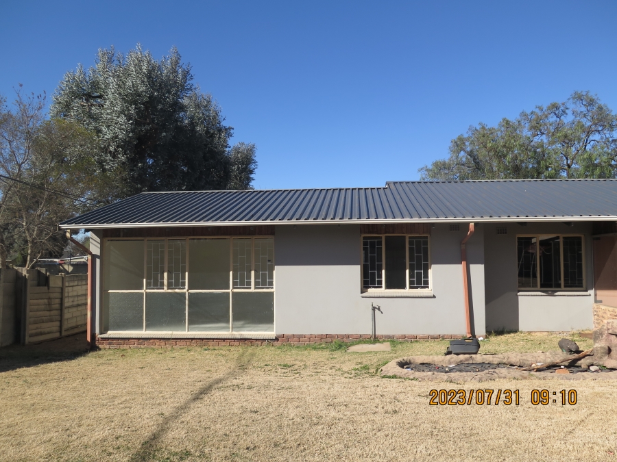 3 Bedroom Property for Sale in Bonaero Park Gauteng