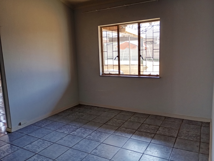 3 Bedroom Property for Sale in Bonaero Park Gauteng