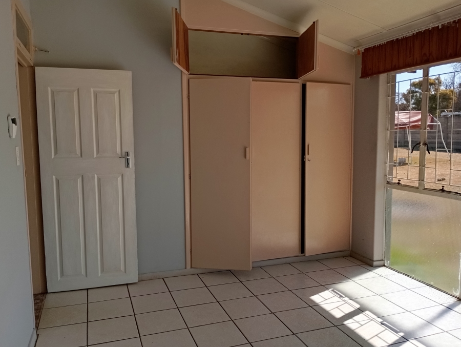 3 Bedroom Property for Sale in Bonaero Park Gauteng