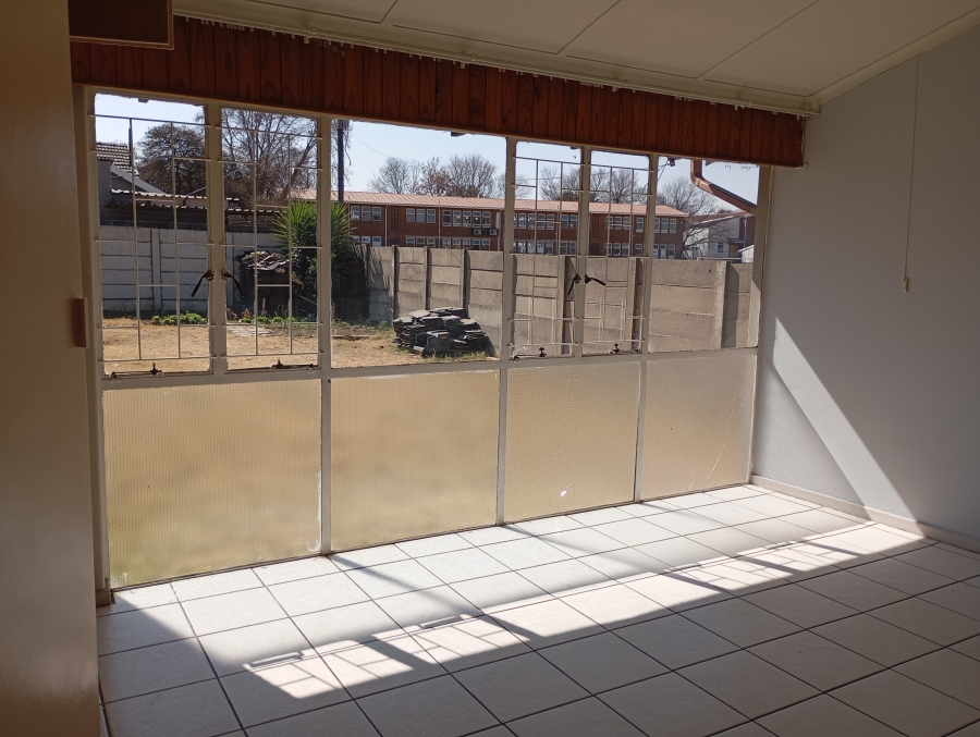 3 Bedroom Property for Sale in Bonaero Park Gauteng