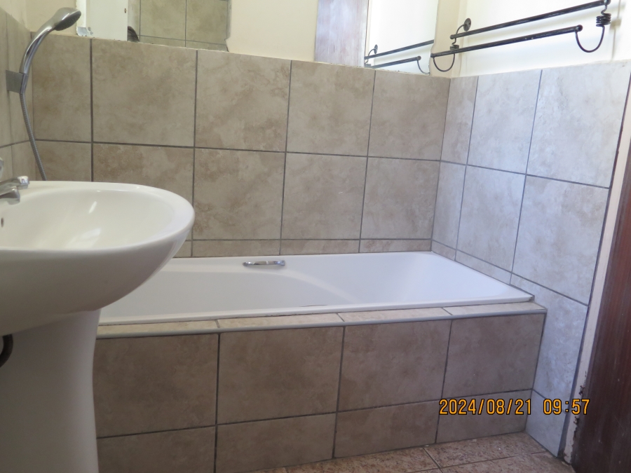 3 Bedroom Property for Sale in Bonaero Park Gauteng