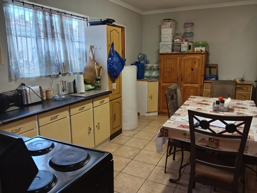 6 Bedroom Property for Sale in Witpoortjie Gauteng