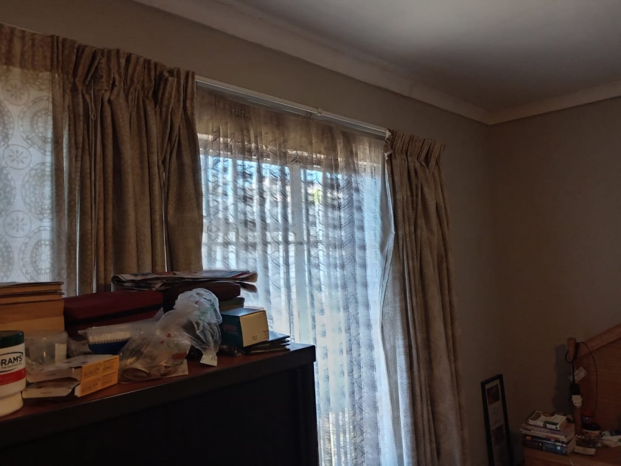 6 Bedroom Property for Sale in Witpoortjie Gauteng
