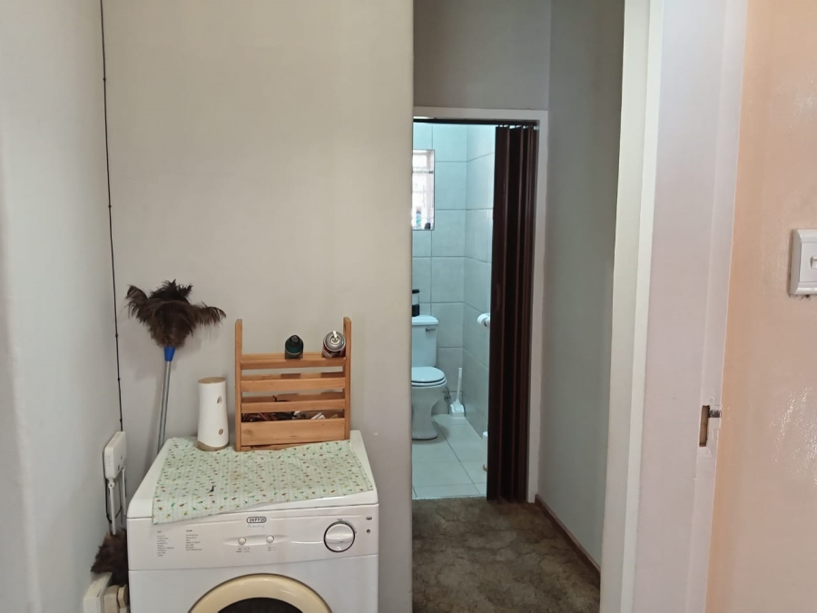 6 Bedroom Property for Sale in Witpoortjie Gauteng