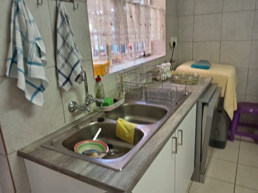 6 Bedroom Property for Sale in Witpoortjie Gauteng