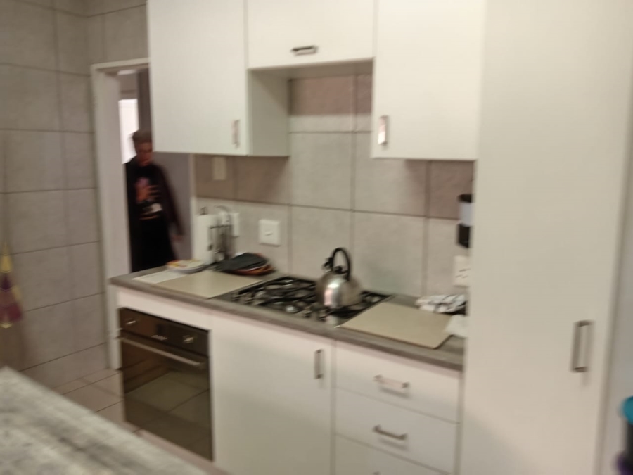 6 Bedroom Property for Sale in Witpoortjie Gauteng