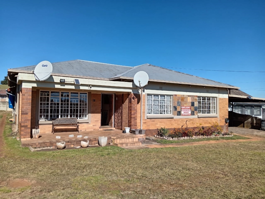 6 Bedroom Property for Sale in Witpoortjie Gauteng