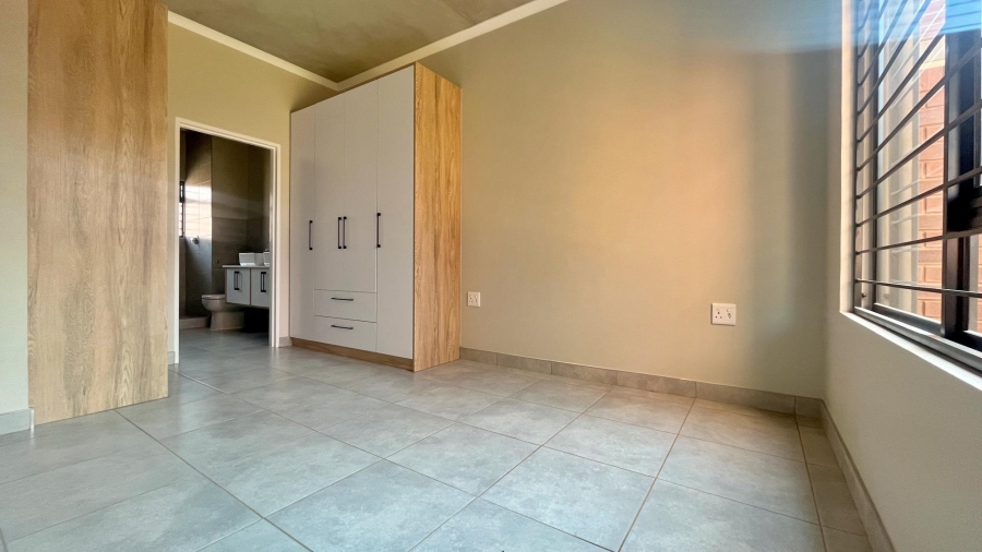 2 Bedroom Property for Sale in Rietvalleirand Gauteng