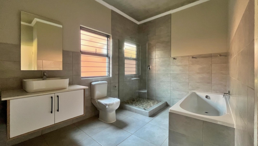 2 Bedroom Property for Sale in Rietvalleirand Gauteng