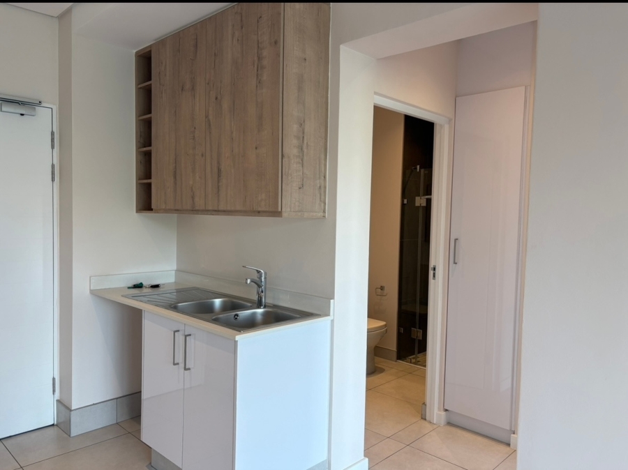To Let 2 Bedroom Property for Rent in Sandown Gauteng