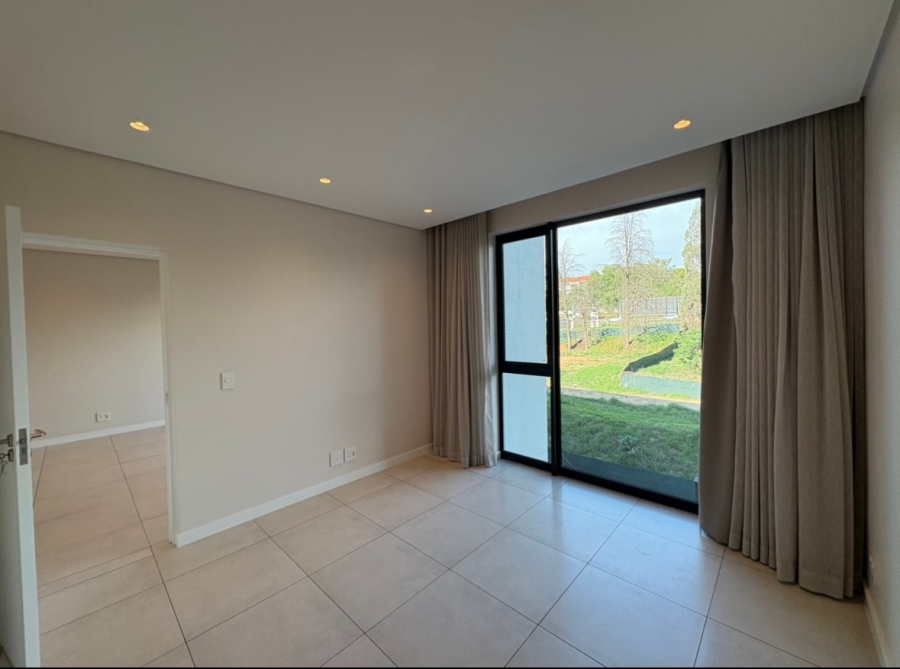 To Let 2 Bedroom Property for Rent in Sandown Gauteng