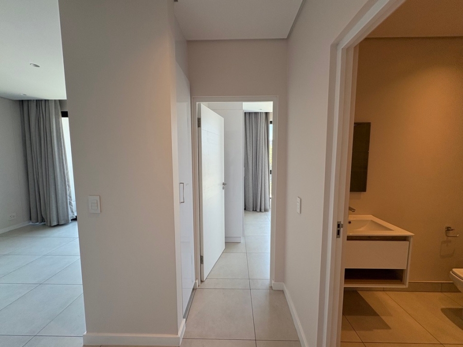 To Let 2 Bedroom Property for Rent in Sandown Gauteng