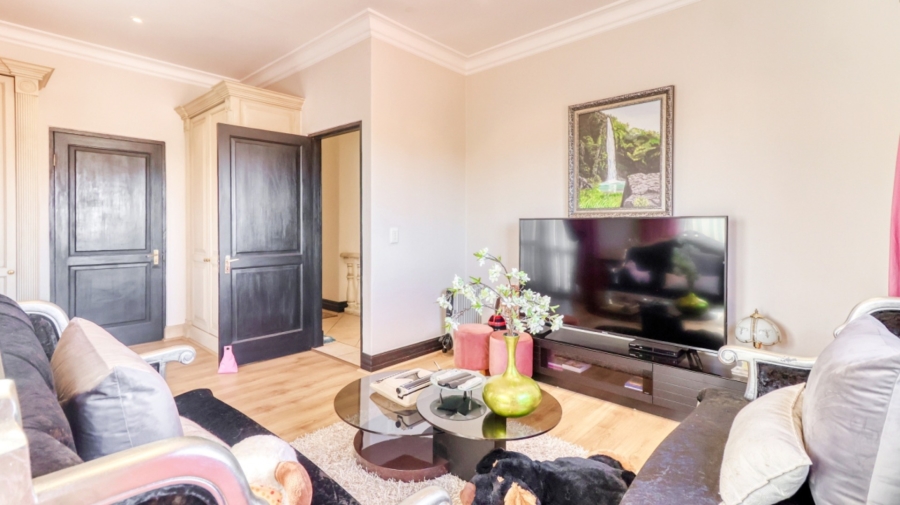 To Let 5 Bedroom Property for Rent in Dainfern Golf Estate Gauteng