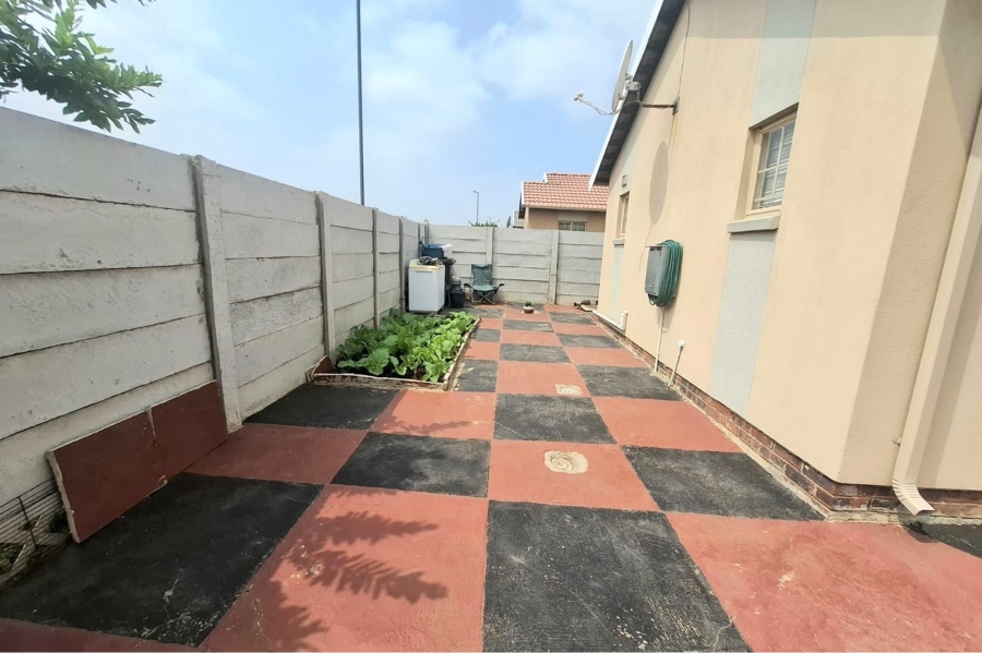 2 Bedroom Property for Sale in Sky City Gauteng