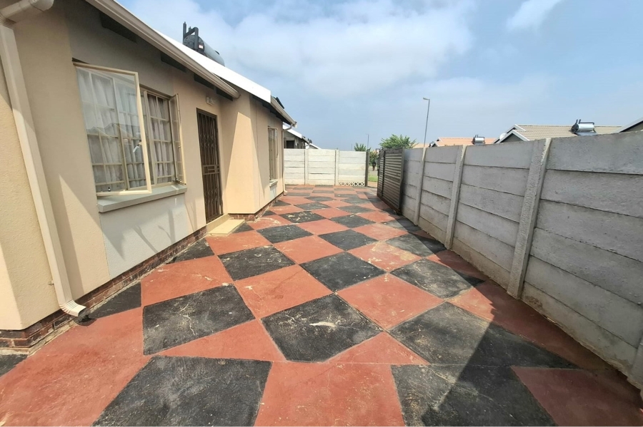 2 Bedroom Property for Sale in Sky City Gauteng