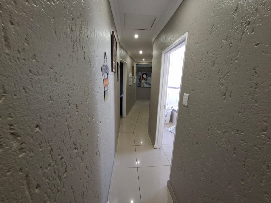 3 Bedroom Property for Sale in Noordheuwel Gauteng