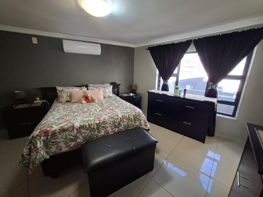 3 Bedroom Property for Sale in Noordheuwel Gauteng