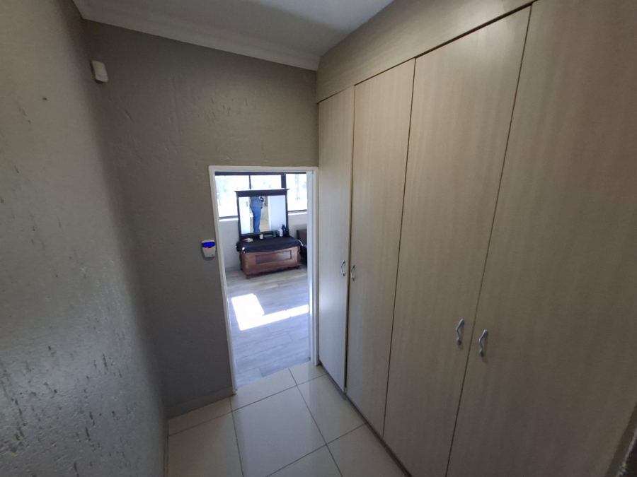 3 Bedroom Property for Sale in Noordheuwel Gauteng