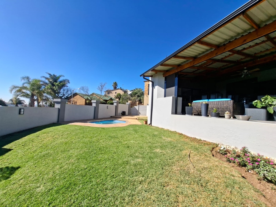 3 Bedroom Property for Sale in Noordheuwel Gauteng