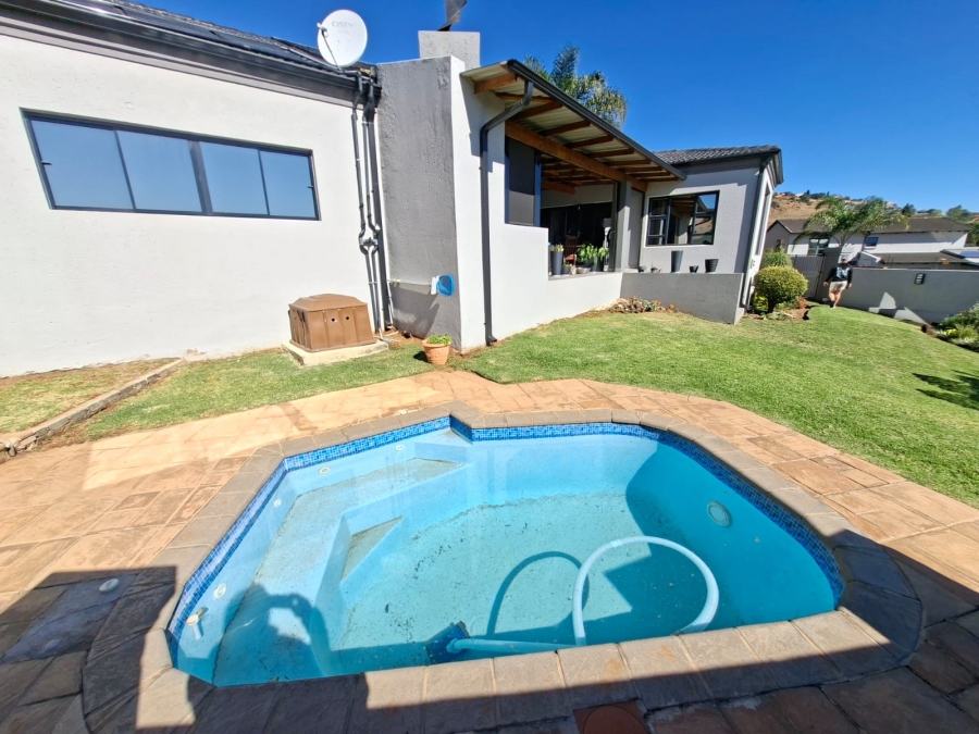 3 Bedroom Property for Sale in Noordheuwel Gauteng