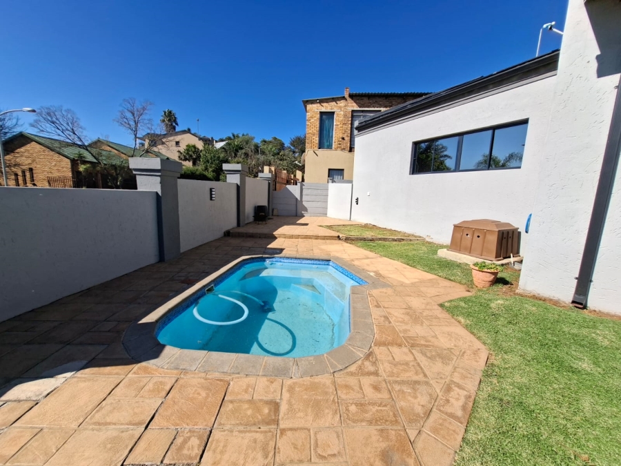 3 Bedroom Property for Sale in Noordheuwel Gauteng