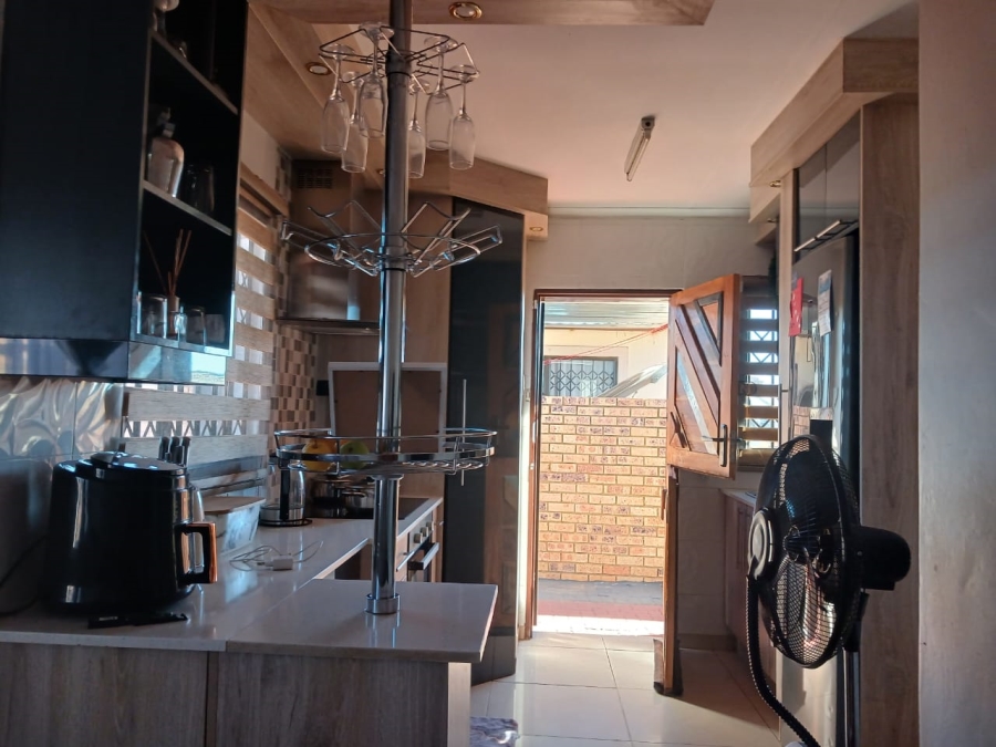 3 Bedroom Property for Sale in Westonaria Gauteng