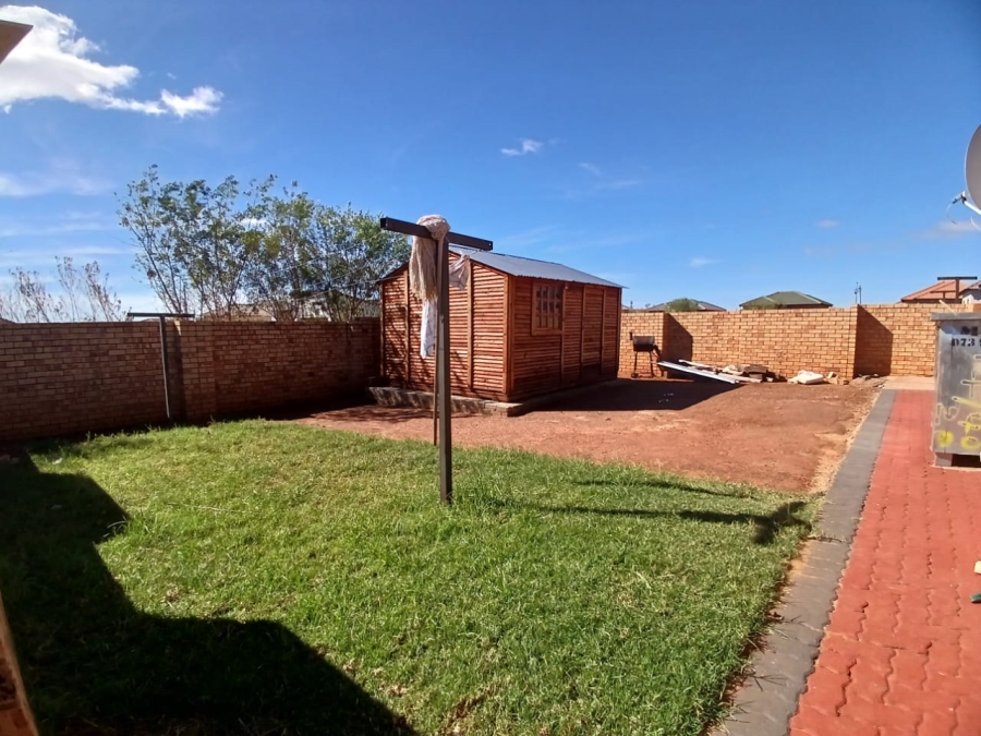 3 Bedroom Property for Sale in Westonaria Gauteng