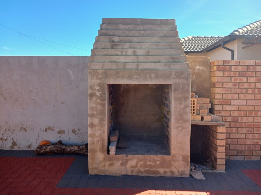 3 Bedroom Property for Sale in Westonaria Gauteng
