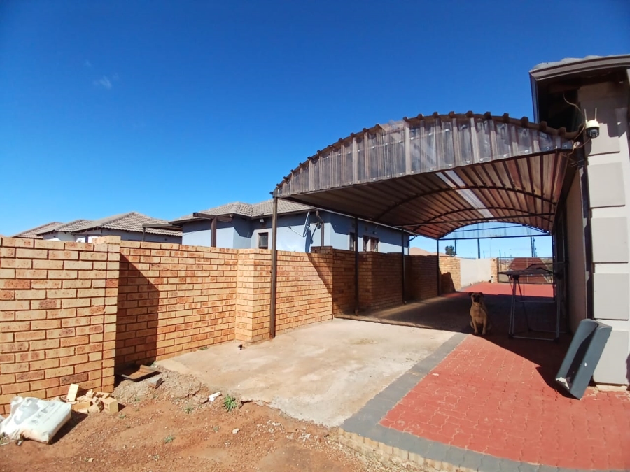 3 Bedroom Property for Sale in Westonaria Gauteng
