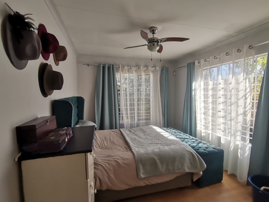 3 Bedroom Property for Sale in Albertsdal Gauteng
