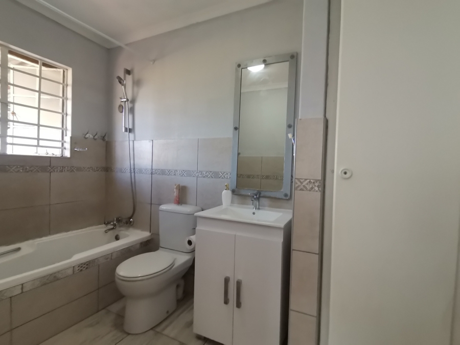 3 Bedroom Property for Sale in Albertsdal Gauteng
