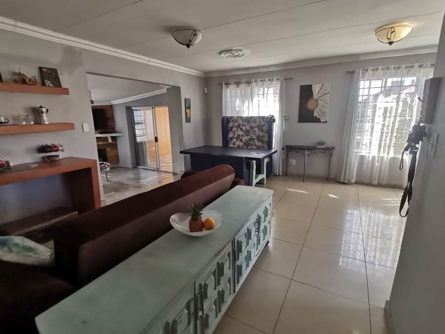 3 Bedroom Property for Sale in Albertsdal Gauteng