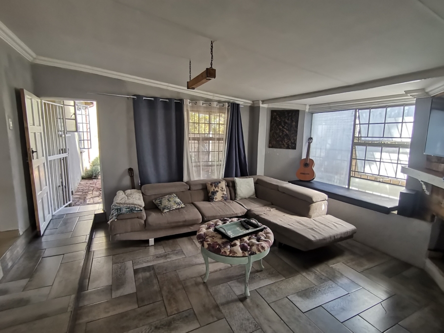 3 Bedroom Property for Sale in Albertsdal Gauteng