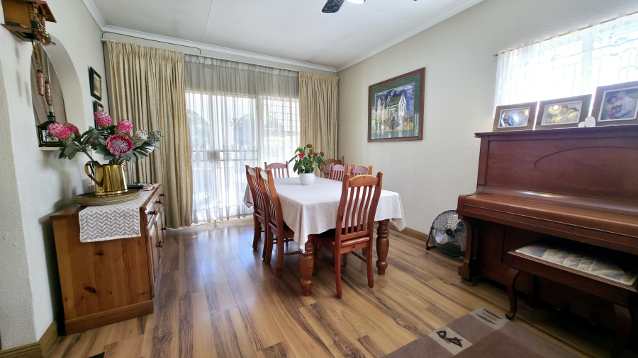 3 Bedroom Property for Sale in Glen Marais Gauteng