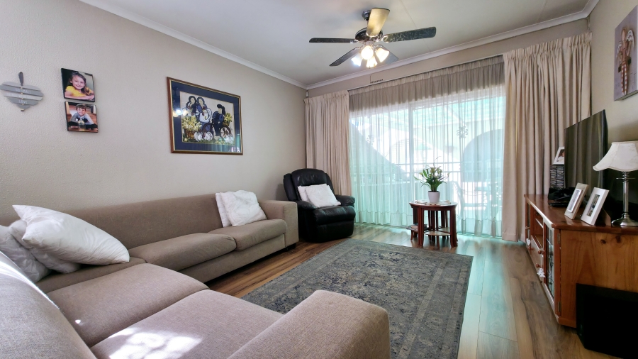 3 Bedroom Property for Sale in Glen Marais Gauteng