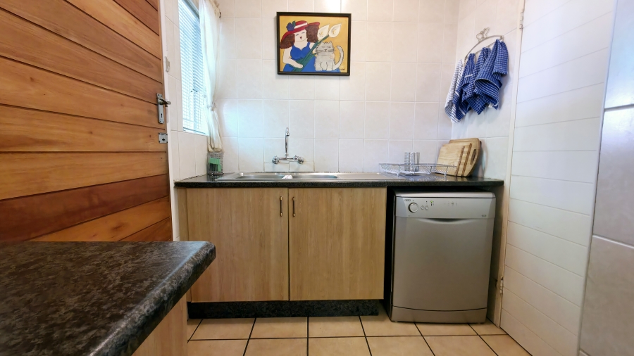 3 Bedroom Property for Sale in Glen Marais Gauteng