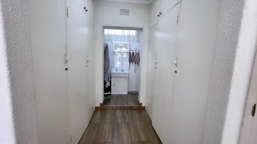 3 Bedroom Property for Sale in Glen Marais Gauteng