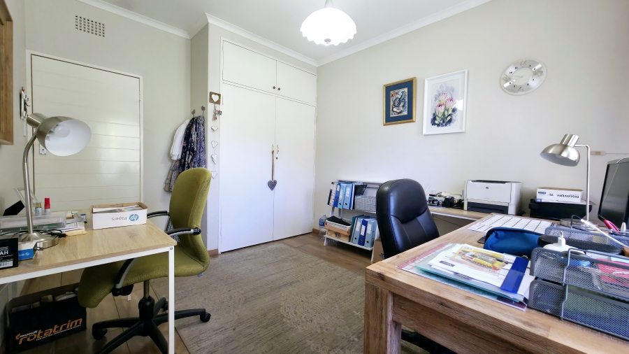 3 Bedroom Property for Sale in Glen Marais Gauteng