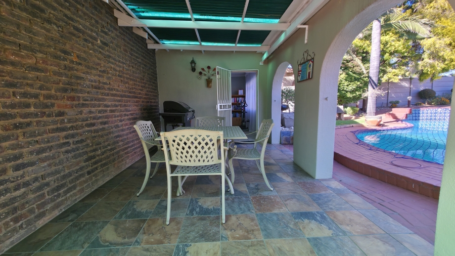 3 Bedroom Property for Sale in Glen Marais Gauteng