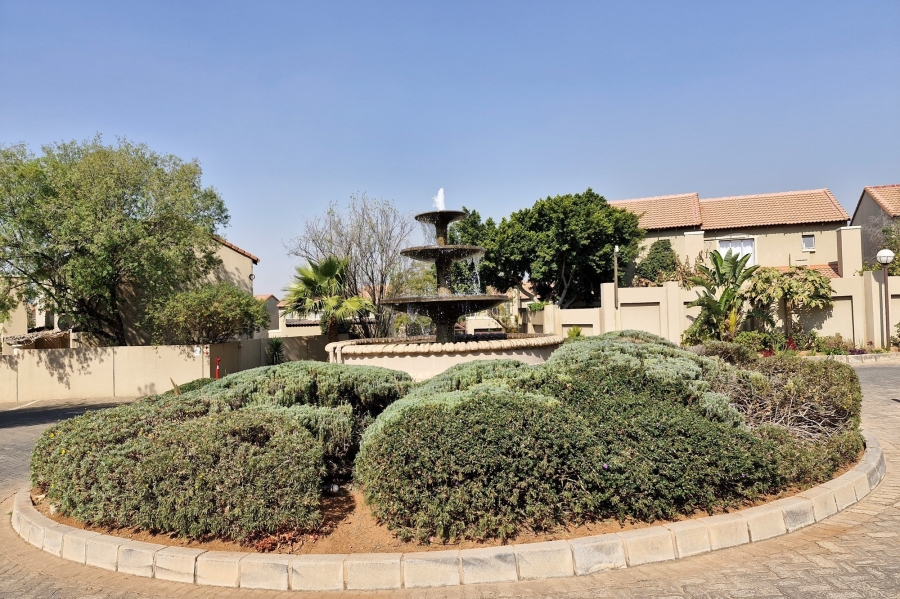 2 Bedroom Property for Sale in Noordhang Gauteng