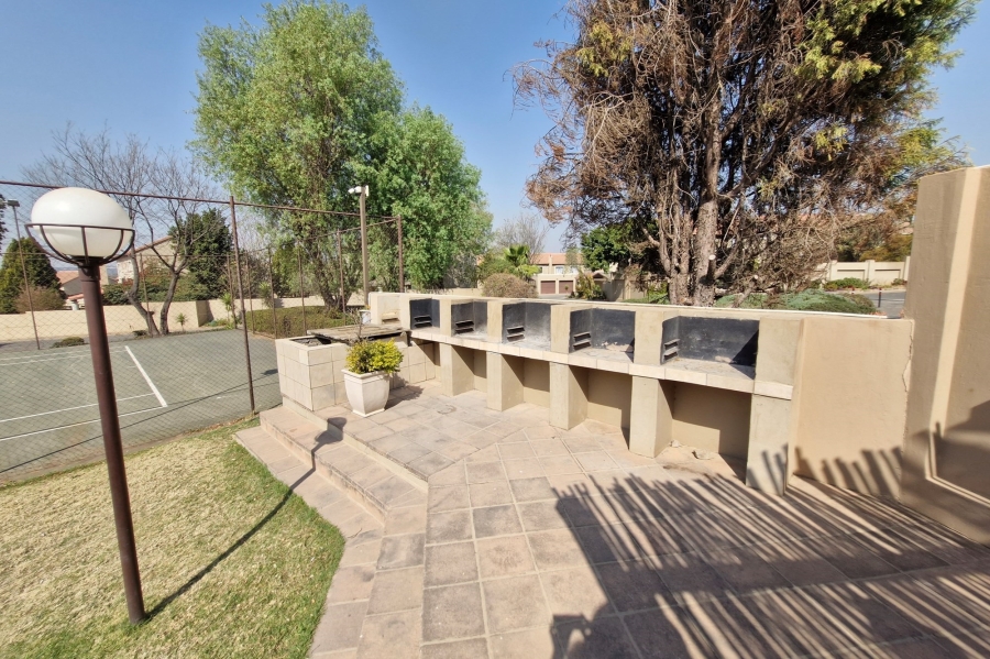 2 Bedroom Property for Sale in Noordhang Gauteng