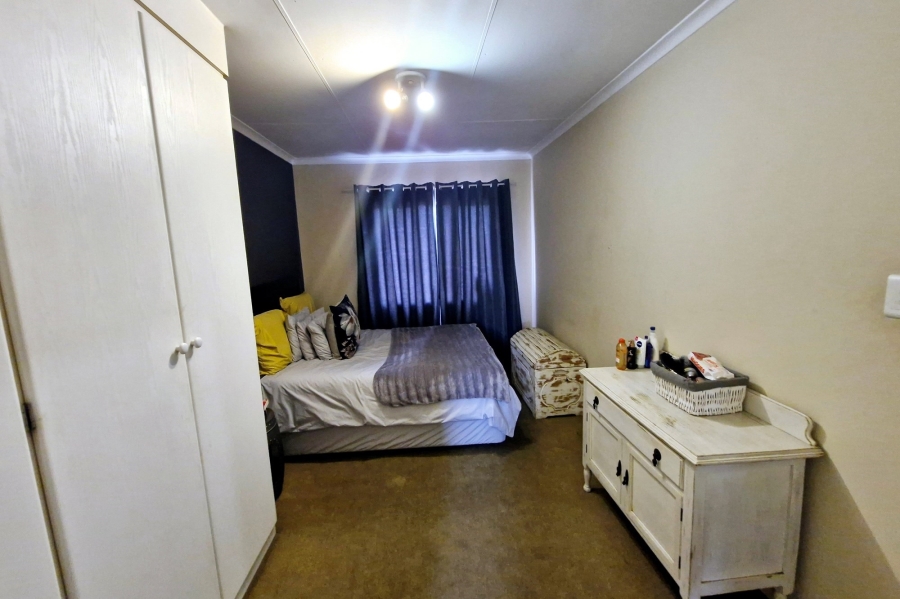 2 Bedroom Property for Sale in Noordhang Gauteng