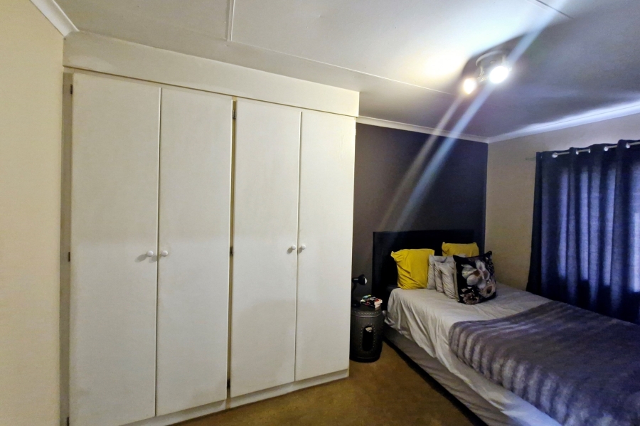 2 Bedroom Property for Sale in Noordhang Gauteng