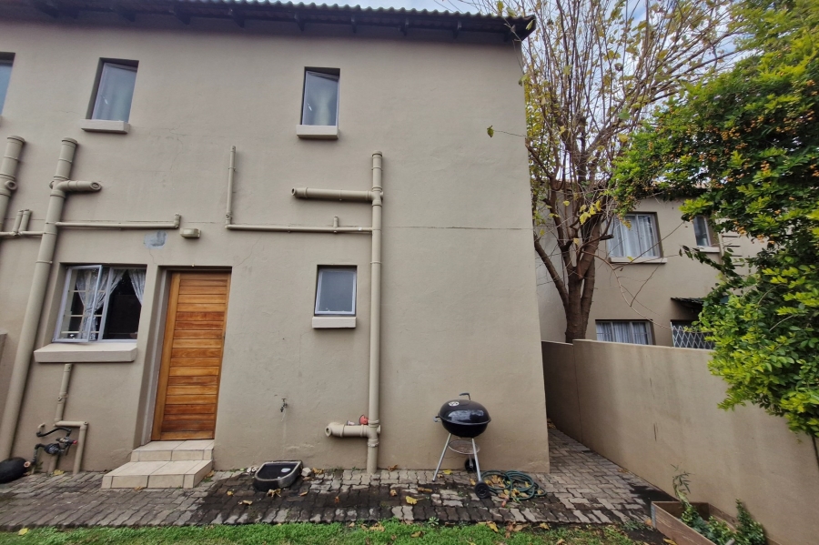 2 Bedroom Property for Sale in Noordhang Gauteng