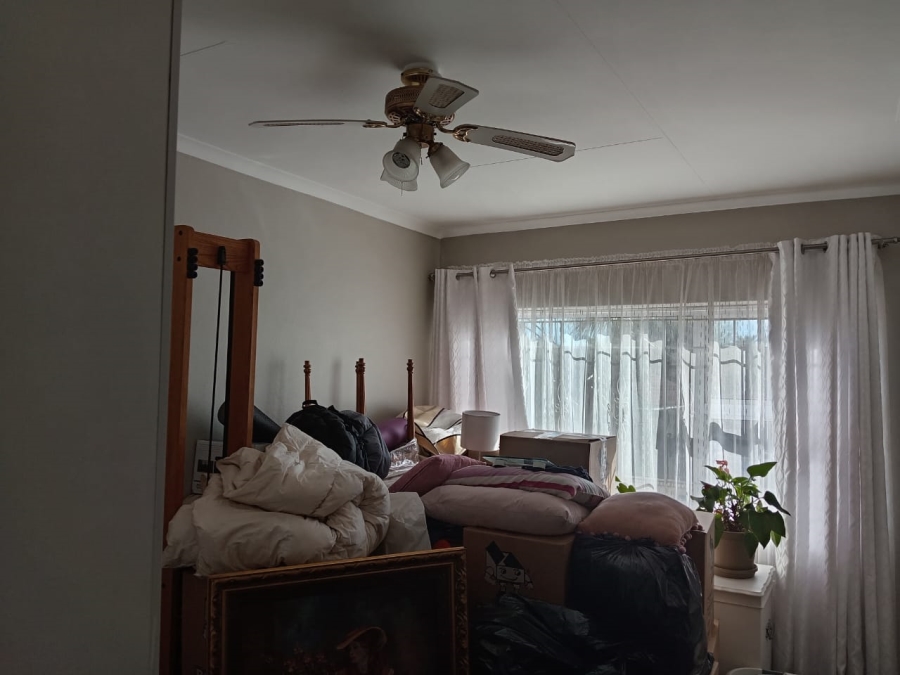 2 Bedroom Property for Sale in Florida Lake Gauteng