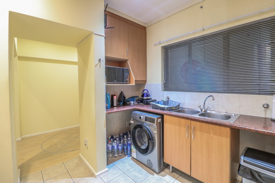 1 Bedroom Property for Sale in Morningside Gauteng